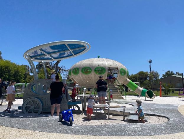 Bob Gordon Reserve Space Ship Water Play