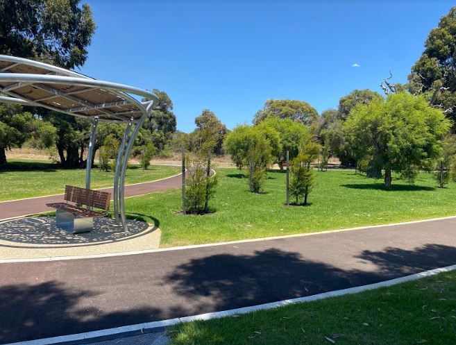 Bob Gordon Reserve Pathways