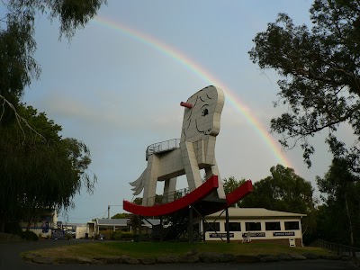 Big Rocking Horse Munno Para West