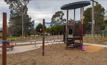 Buckmaster Drive Playground Mount Evelyn