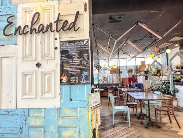 Enchanted Cafe Munno Para West