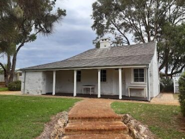 Hall's Cottage Mandurah