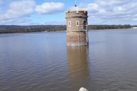 Happy Valley Reservoir Reserve Woodcroft (SA)