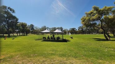 Hawkeswood Boulevard Park Kwinana