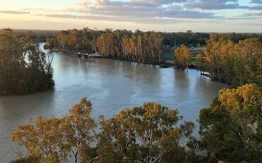 Heaven' Clifftop Viewpoint Loxton