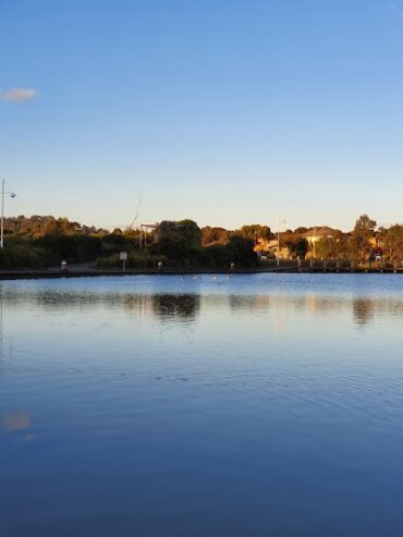 Hendersons Creek Wetlands South Morang