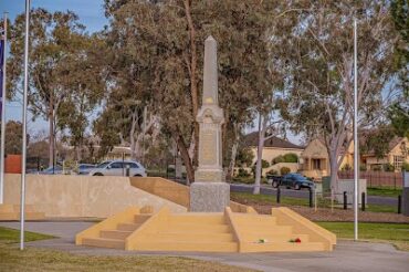 Kangaroo Flat Soldiers Memorial Kangaroo Flat