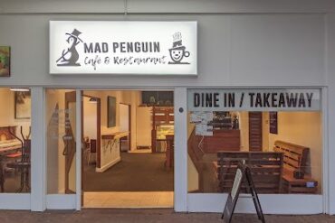 Mad Penguin Cafe, pizza, Bar & Restaurant Millicent