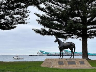 Makybe Diva Statue Port Lincoln