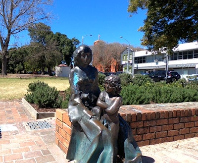 Mother and Child Caulfield North