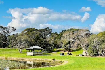 Mt Eliza Regional Park - Lake Area Mount Eliza