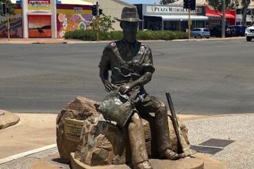 PADDY HANNAN STATUE Kalgoorlie