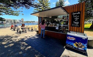 Tram Side Kiosk Glenelg North