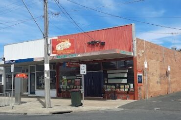 V N Rolls - Bakery & Cafe Newcomb