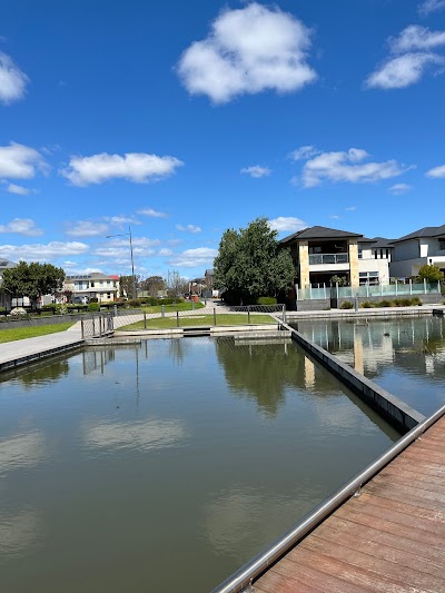 Waterford Reserve Lightsview