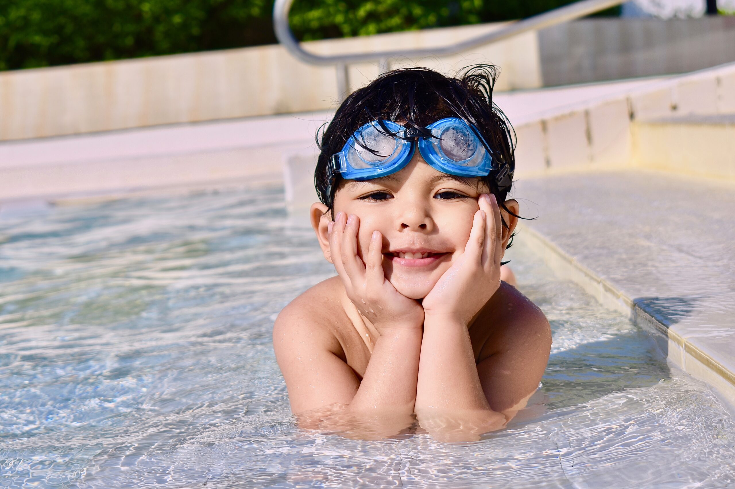 when-and-how-to-teach-your-toddler-to-swim