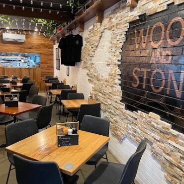 Wood and Stone Cafe Mandurah