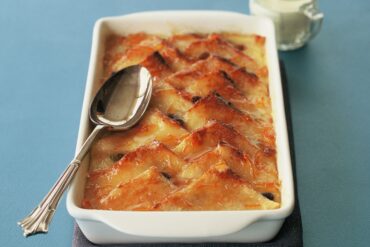 4 ingredients bread and butter pudding