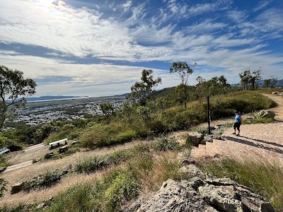 MOUNT LOUISA LOOKOUT Mount Louisa