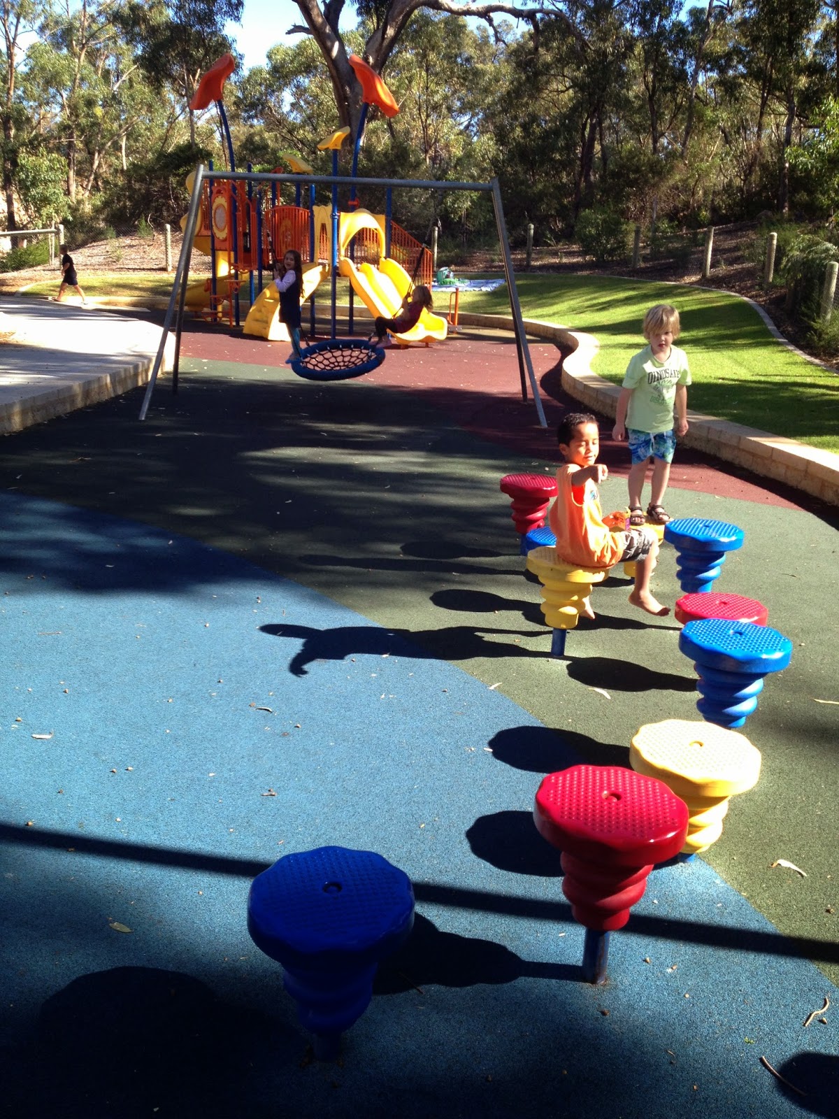 Things to do with Kids in the Suburb of Meadow Springs Western Australia