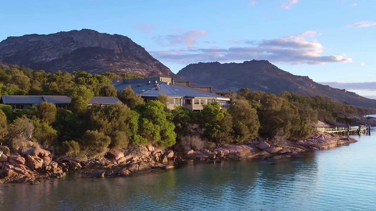 accommodation freycinet lodge