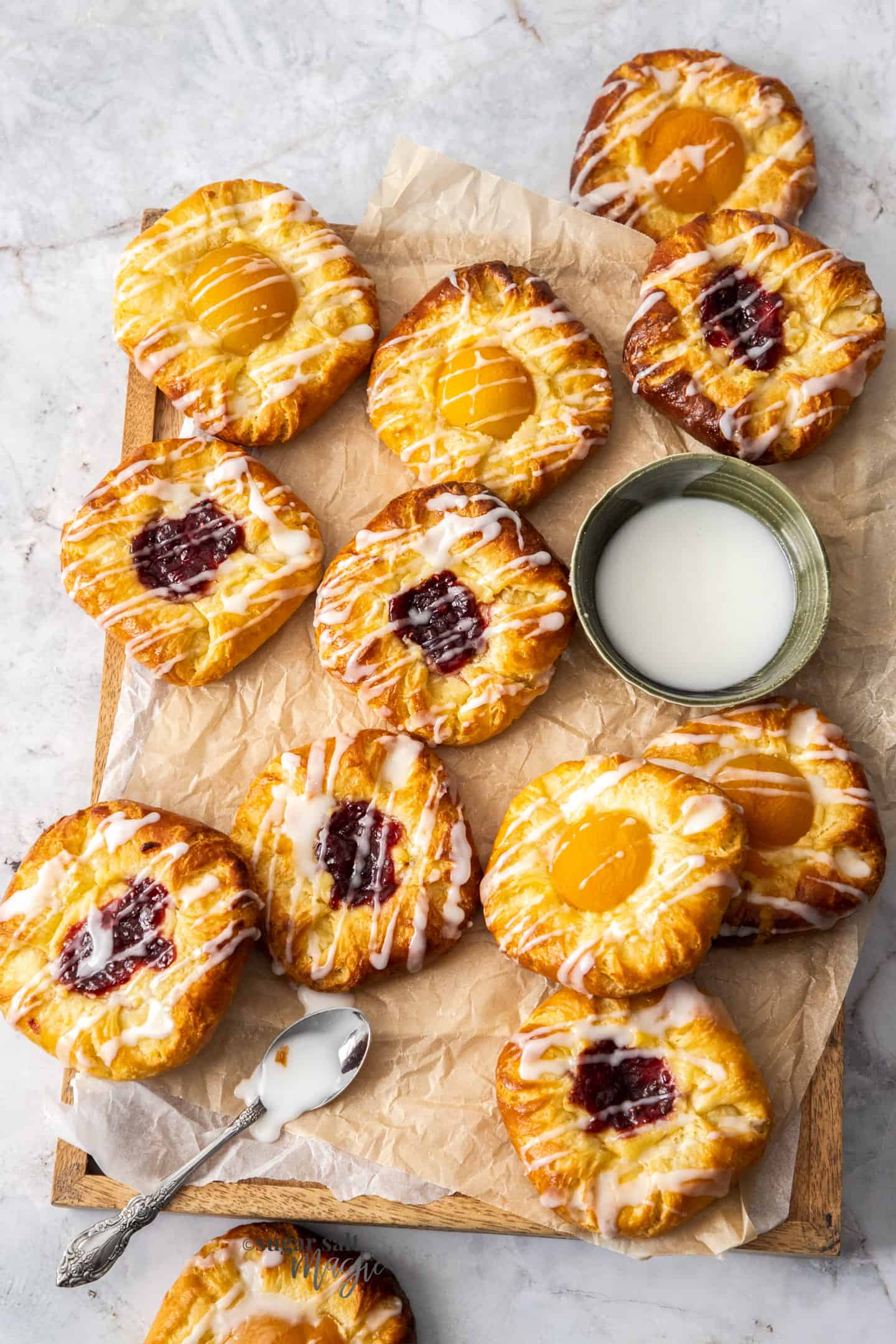 apple custard danish