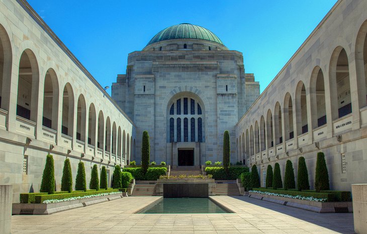 attractions of canberra