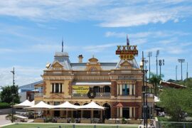 breakfast creek hotel