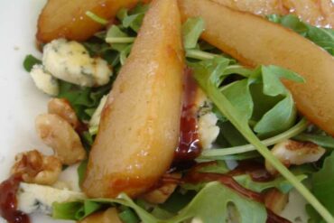 caramelised pear and rocket salad