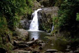 crystal cascades cairns