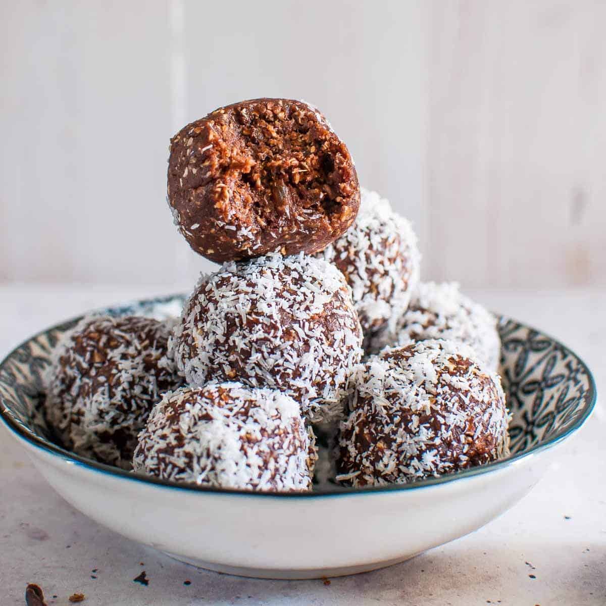 date and cacao bliss balls