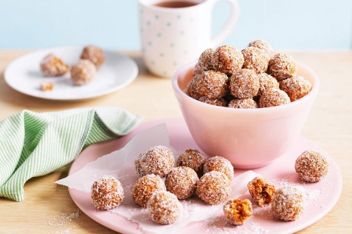 date apricot and chia bliss balls