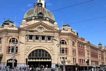 flinders street station in melbourne