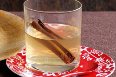 fresh ginger cinnamon tea