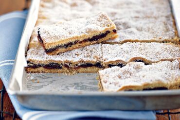 fruit mince slice