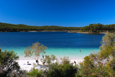 lake mckenzie fraser island