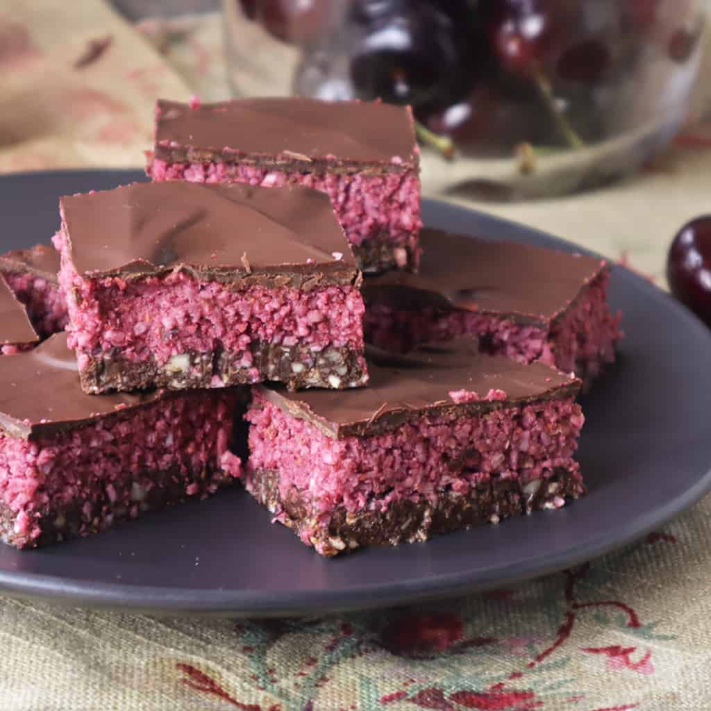 paleo cherry ripe slice