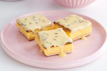 passionfruit vanilla slice with lattice biscuits