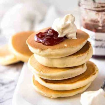 pikelets with jam and cream