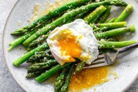 poached egg asparagus