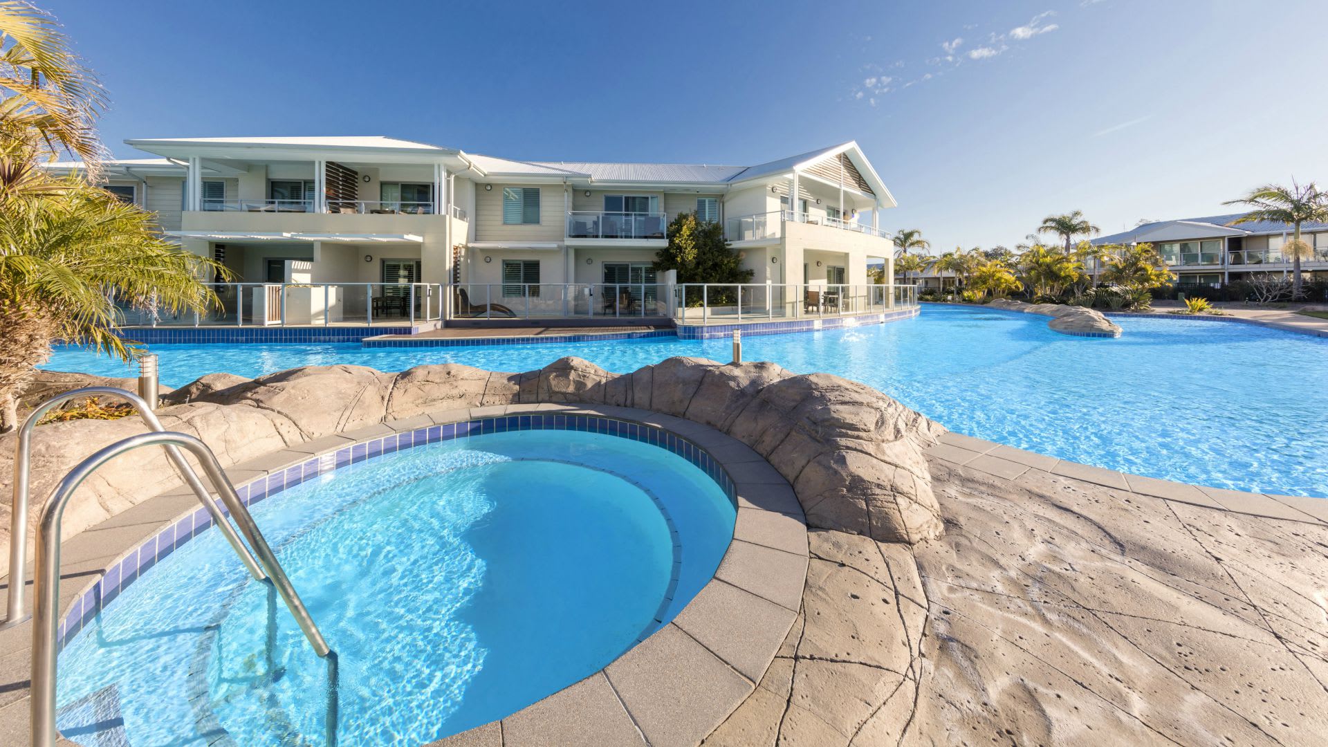 port stephens nelson bay accommodation