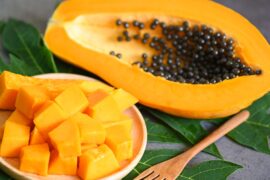 preparing papaya