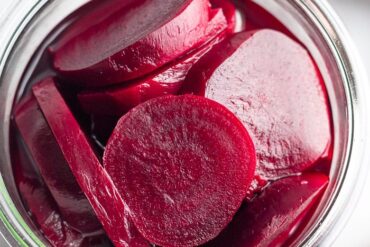 preserving beetroot in jars