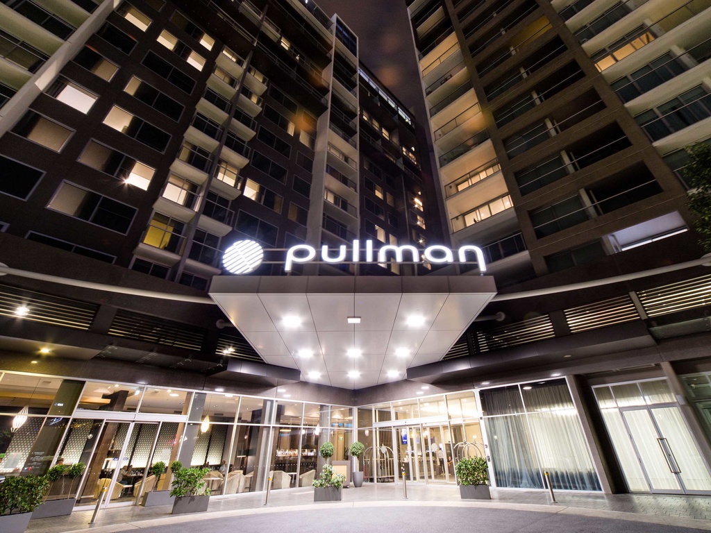 pullman adelaide hotel