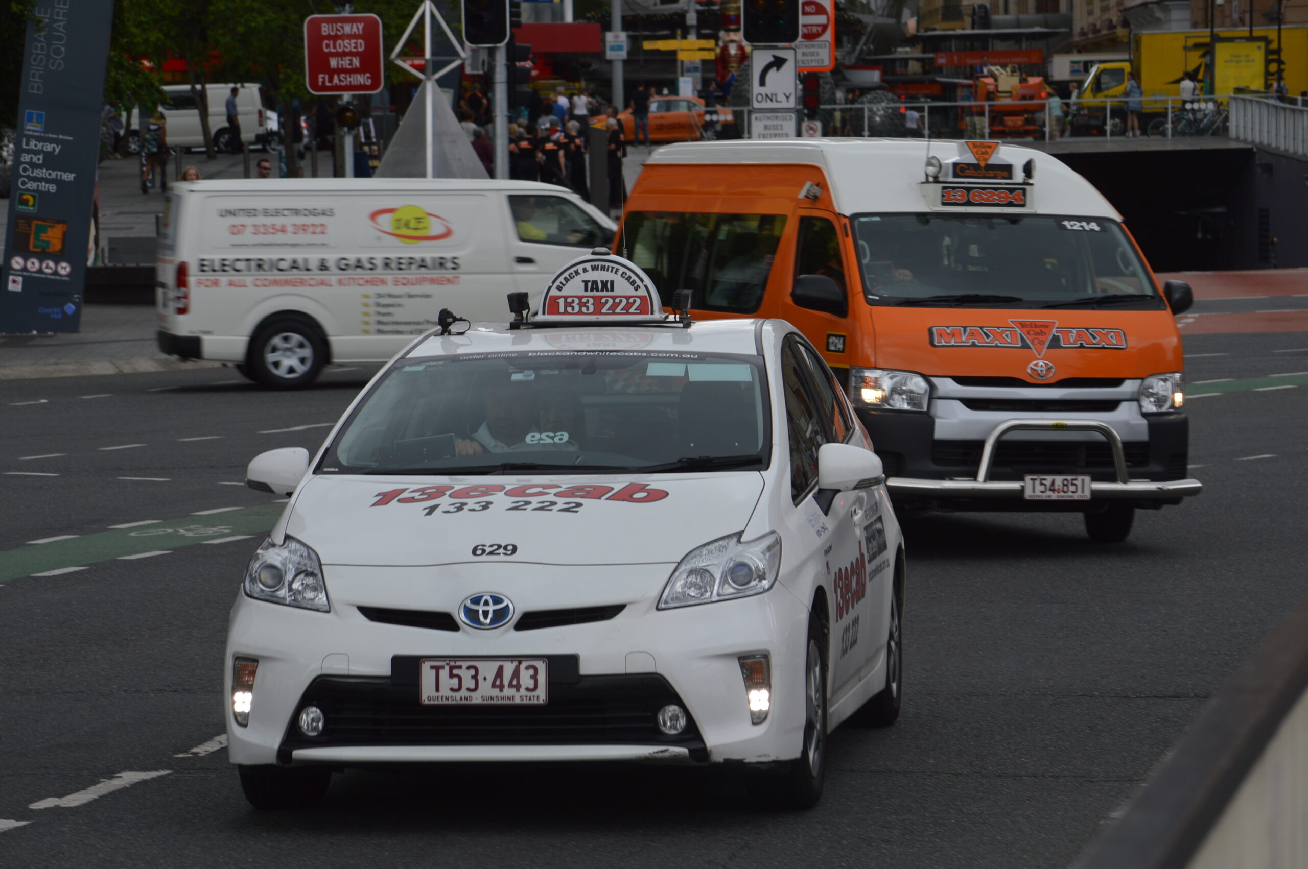 taxis brisbane