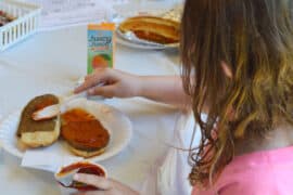 Free eating place for kids in Hamilton