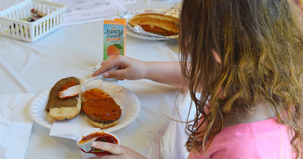 Free eating place for kids in Hamilton