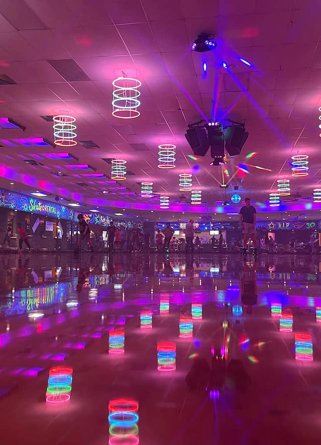Fun and Exciting Roller Skating in Hamilton - Get ready to roll!
