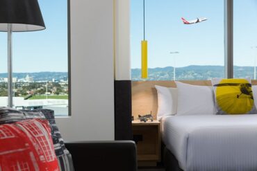 adelaide airport hotel