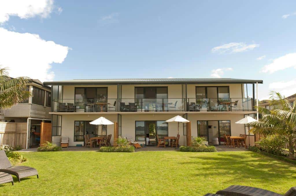 beachfront resort whitianga